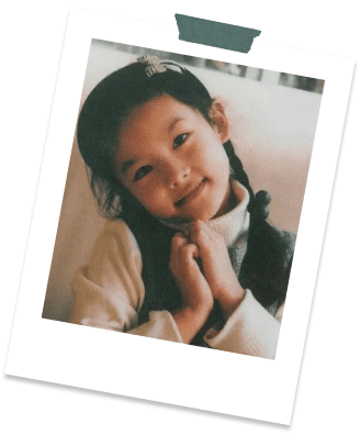 A childhood photo of Nayeon